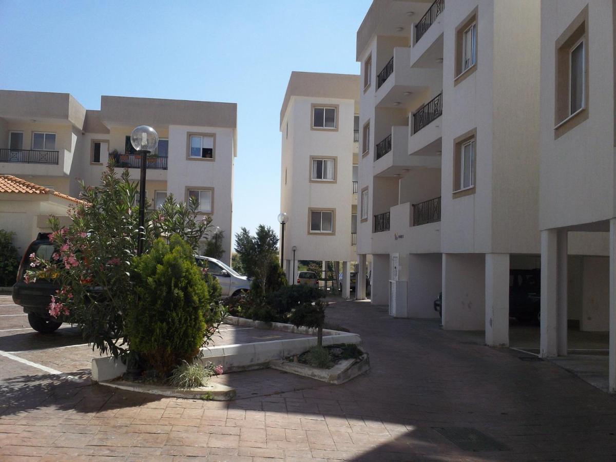 A Stone'S Throw From Everything Paphos Exterior foto